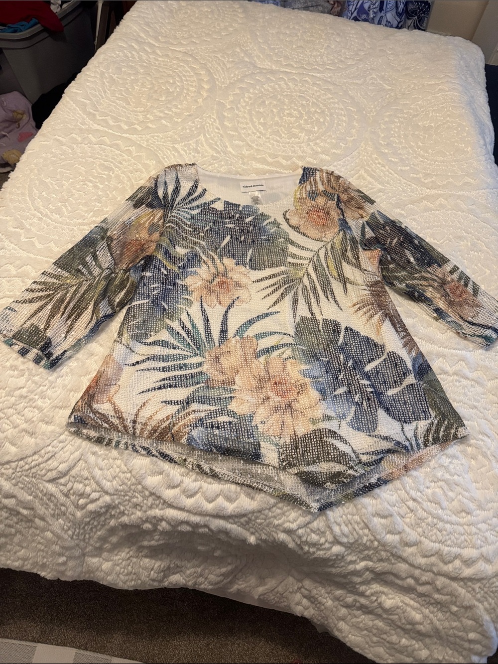 Alfred Dunner Cream Top with Blue Accents fishnet sleeves